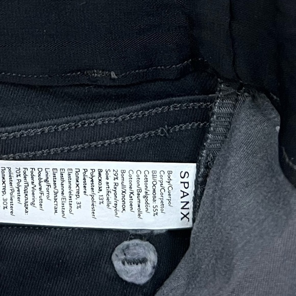 NWT Spanx Stretch Twill Cargo Ankle Pants in Grey - Picture 9 of 9